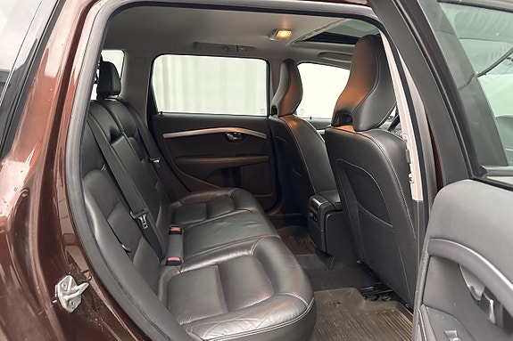 Volvo XC70 9 of 18
