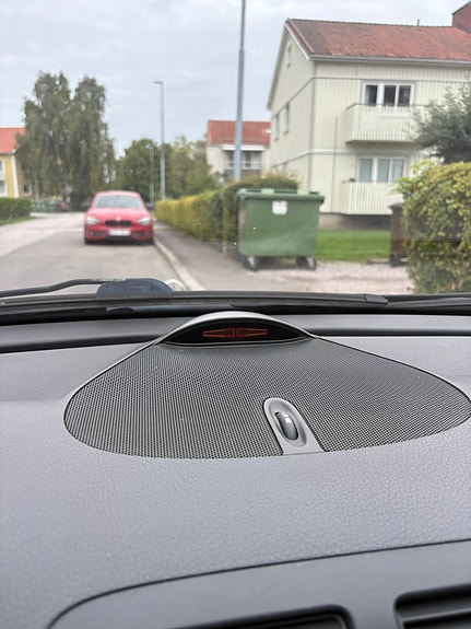 Mercedes-Benz C240 5 of 6