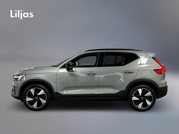 Volvo EX40 3 of 12