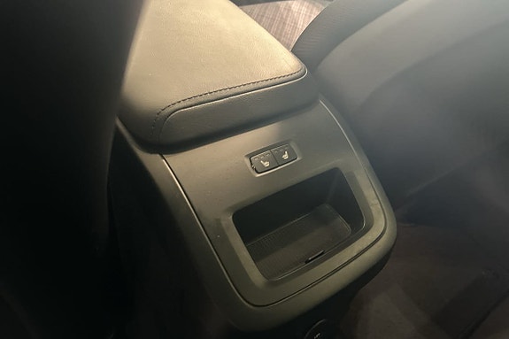 Volvo XC60 20 of 30