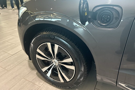Volvo XC60 21 of 30
