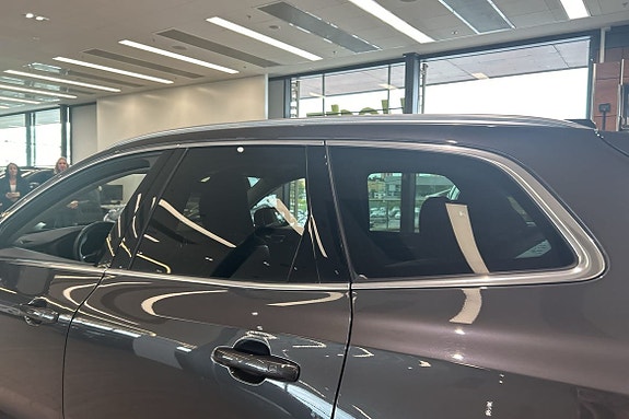 Volvo XC60 19 of 30