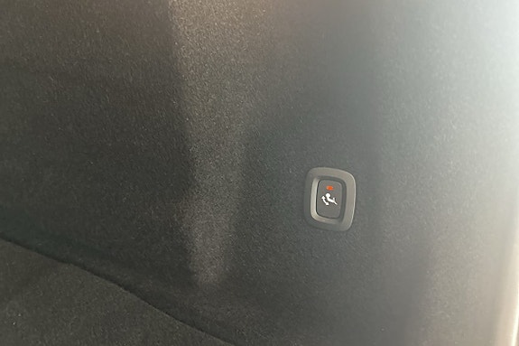 Volvo XC60 16 of 30