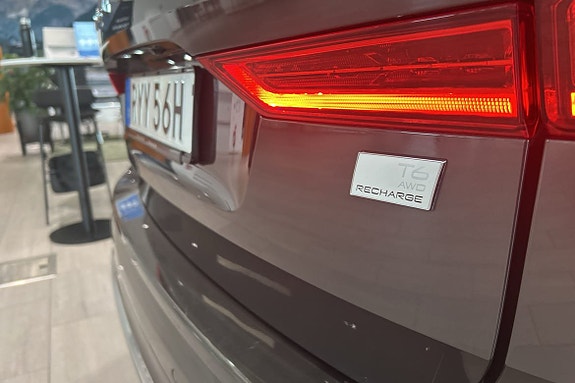 Volvo XC60 14 of 30