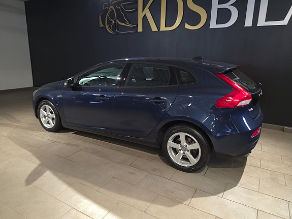 Volvo V40 3 of 11