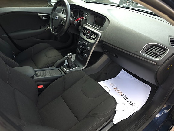 Volvo V40 7 of 11