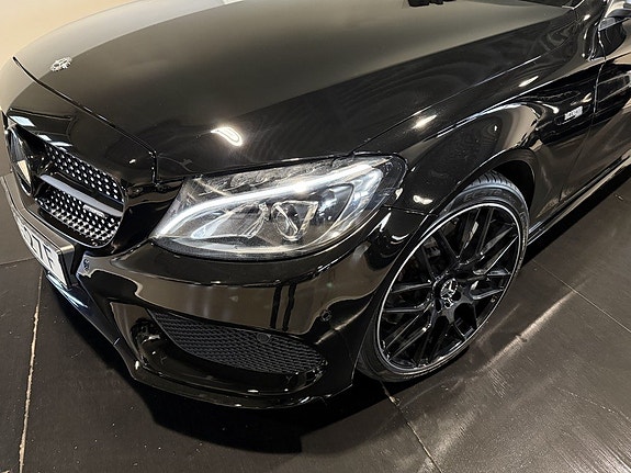 Mercedes-Benz C43 11 of 30