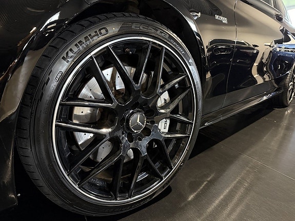 Mercedes-Benz C43 12 of 30
