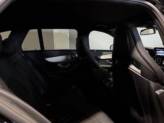 Mercedes-Benz C43 19 of 30