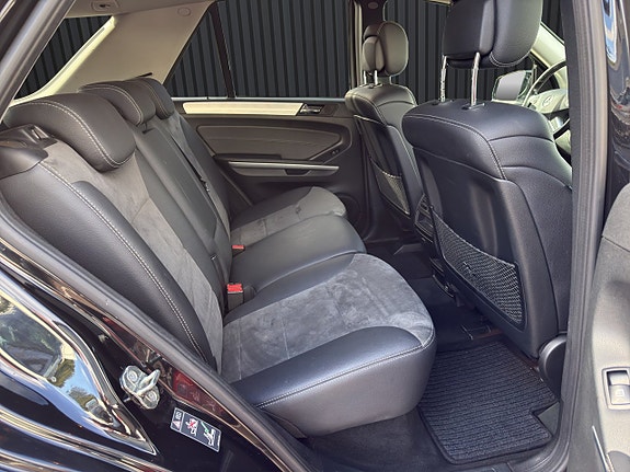 Mercedes-Benz ML300 13 of 18
