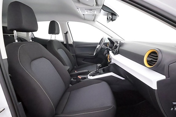 Seat Arona 12 of 22