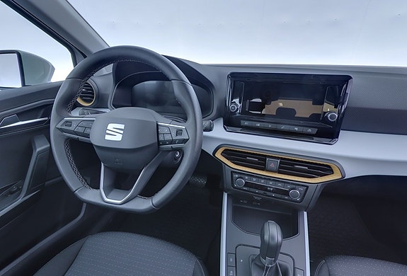 Seat Arona 8 of 22