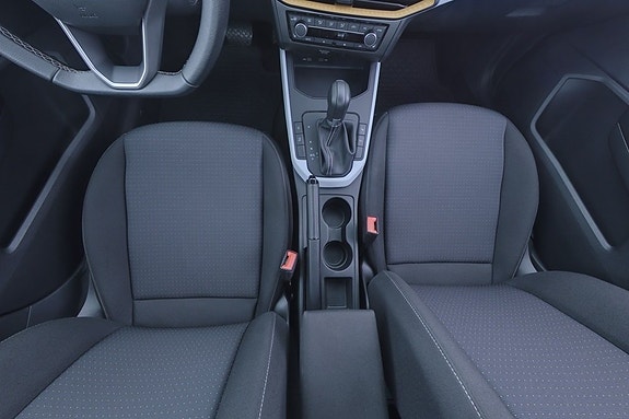 Seat Arona 9 of 22