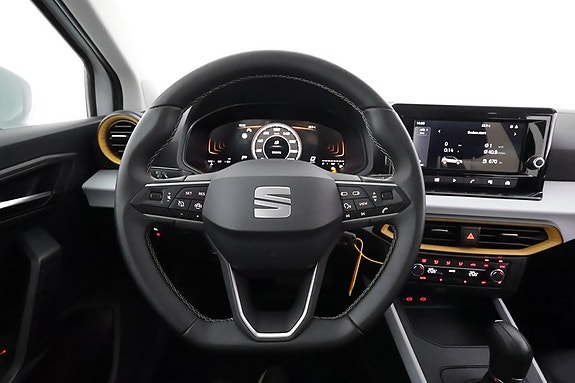 Seat Arona 14 of 22