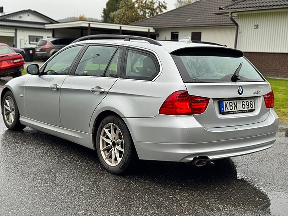 BMW 320d 3 of 12
