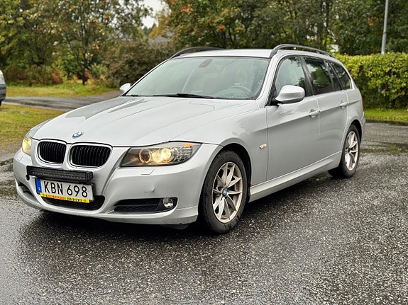 BMW 320d 2 of 12