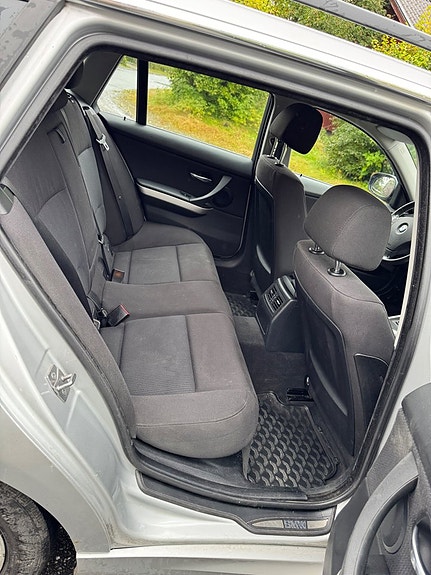 BMW 320d 8 of 12