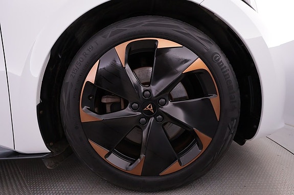 Cupra Born 13 of 21