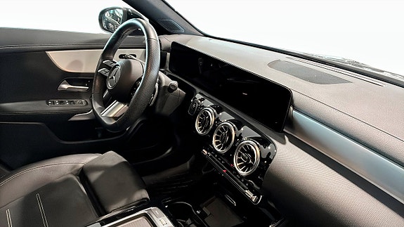 Mercedes-Benz CLA250 e 4 of 8