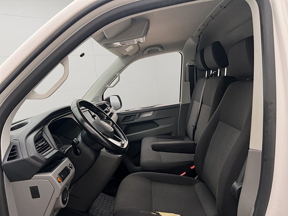 Volkswagen Transporter 23 of 30