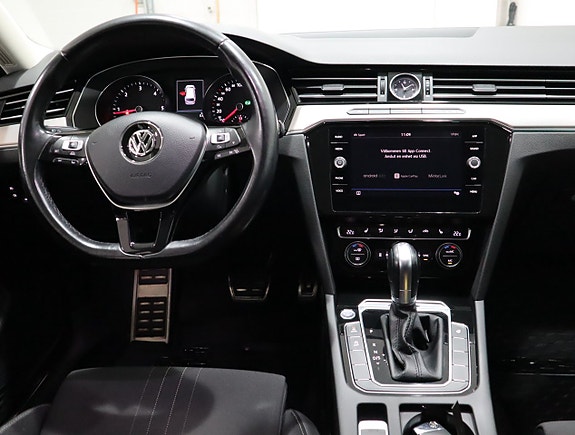Volkswagen Passat Alltrack 12 of 23