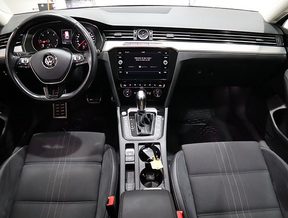 Volkswagen Passat Alltrack 11 of 23