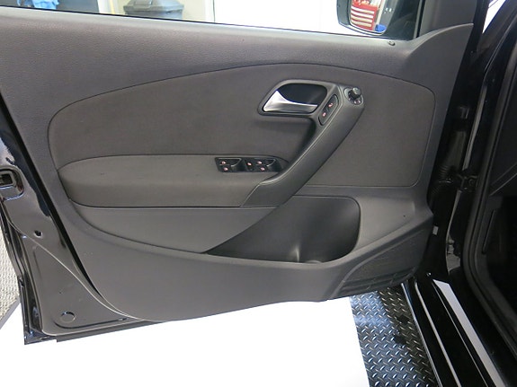 Volkswagen Polo 9 of 18