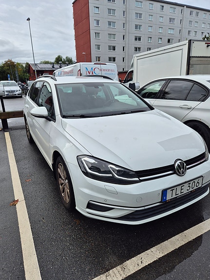 Volkswagen Golf VII 3 of 7