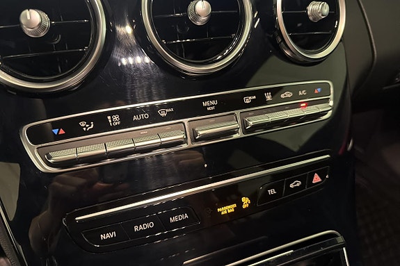 Mercedes-Benz C300 e 14 of 19
