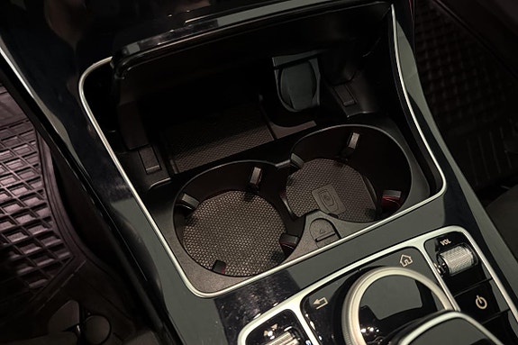 Mercedes-Benz C300 e 16 of 19
