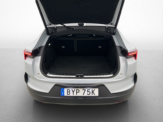Polestar 4 9 of 30