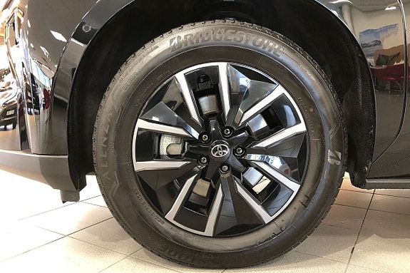 Toyota bZ4X 17 of 21