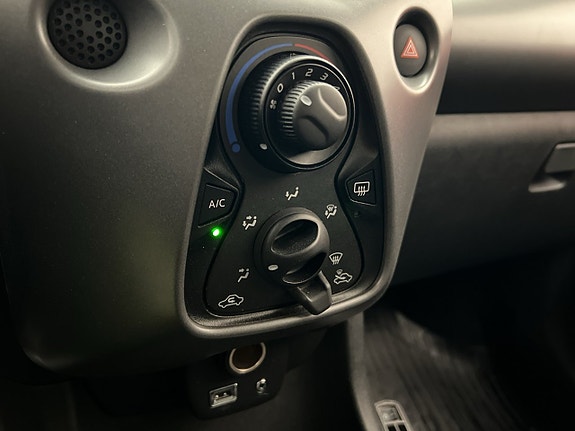 Toyota Aygo 17 of 30