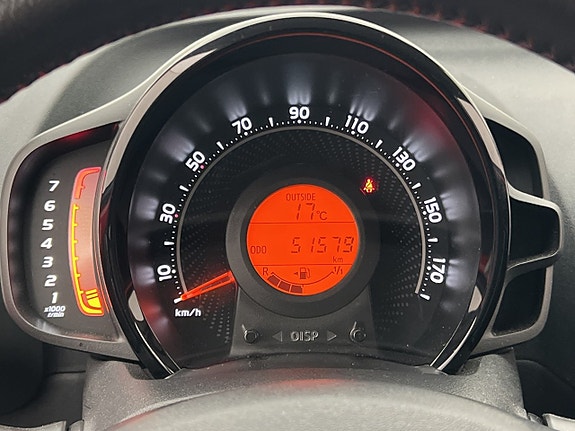 Toyota Aygo 26 of 30