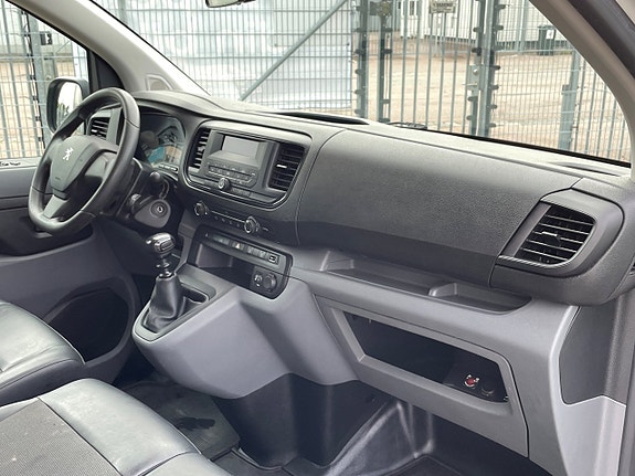Peugeot Expert 8 of 26
