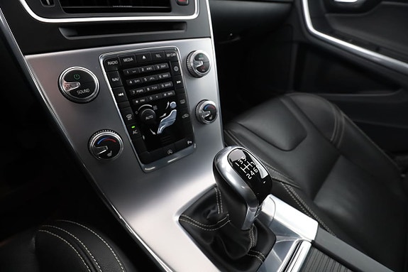 Volvo V60 23 of 30