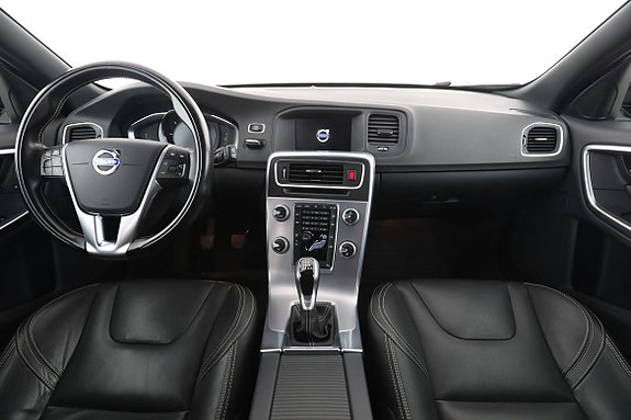 Volvo V60 13 of 30