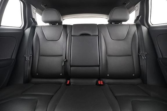 Volvo V60 16 of 30