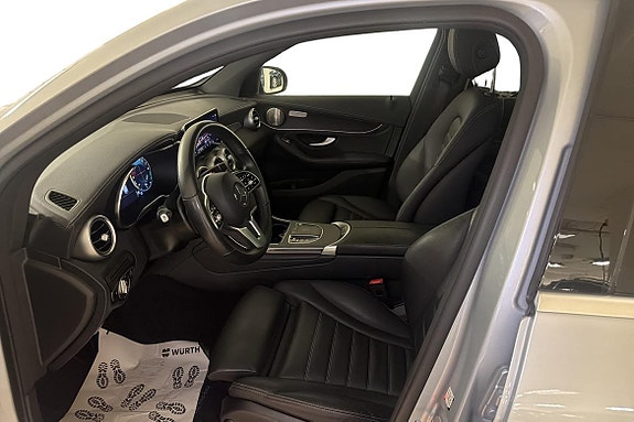 Mercedes-Benz GLC300 e 12 of 24