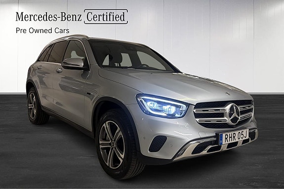Mercedes-Benz GLC300 e 2 of 24