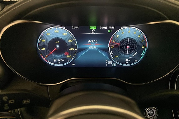 Mercedes-Benz GLC300 e 14 of 24