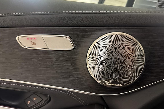 Mercedes-Benz GLC300 e 22 of 24
