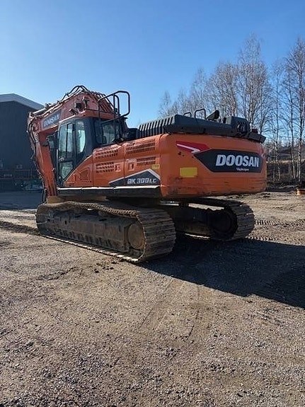 Doosan DX300 LC-7 2 of 9