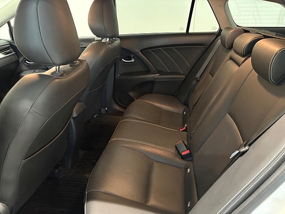Toyota Avensis 16 of 18