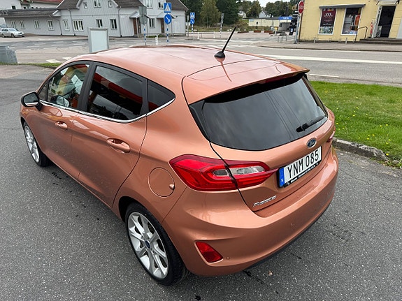 Ford Fiesta 9 of 16