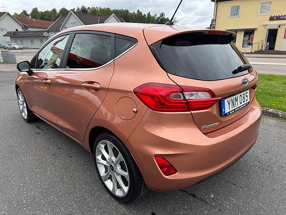 Ford Fiesta 4 of 16