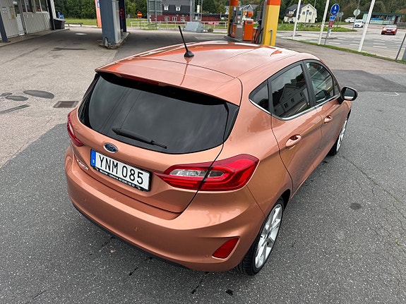 Ford Fiesta 10 of 16