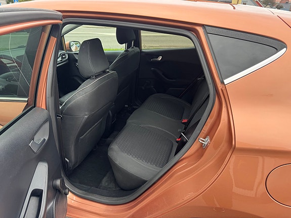 Ford Fiesta 15 of 16