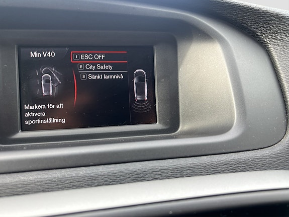Volvo V40 17 of 21