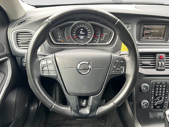Volvo V40 11 of 21